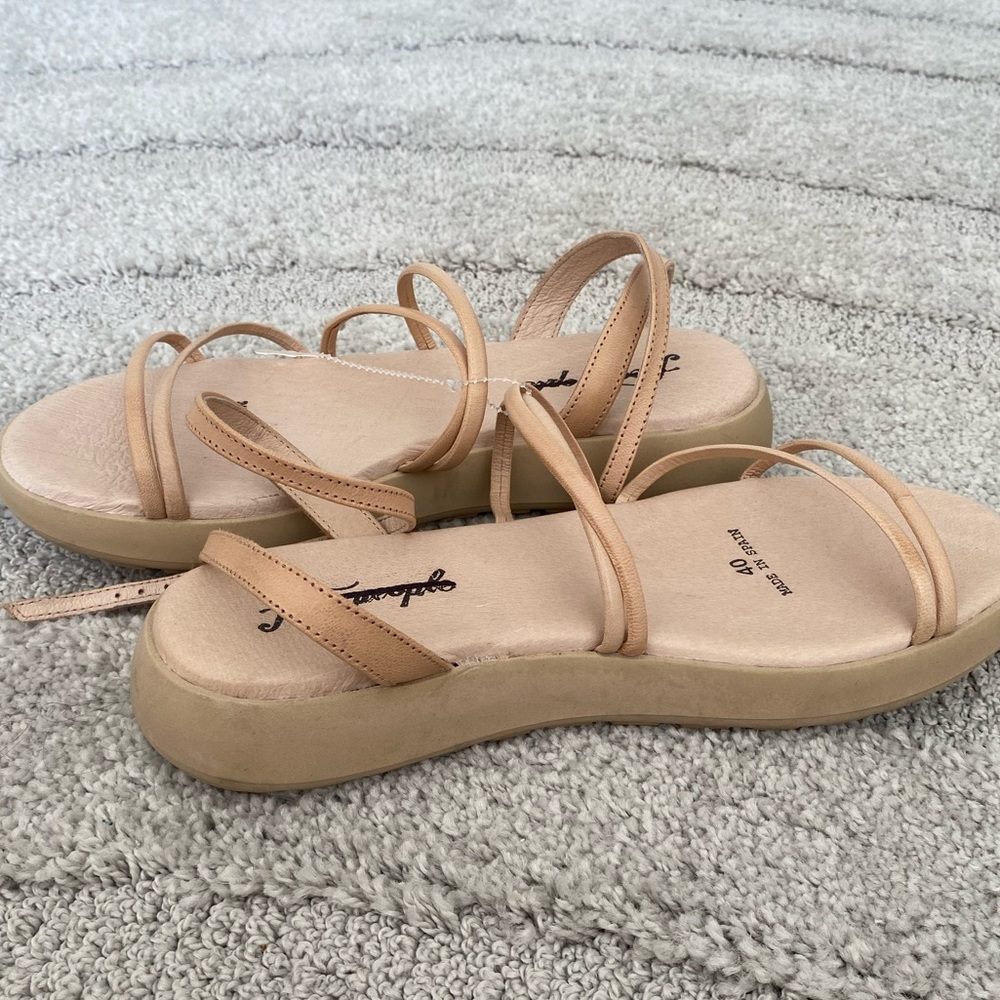 Lace up platform sandals